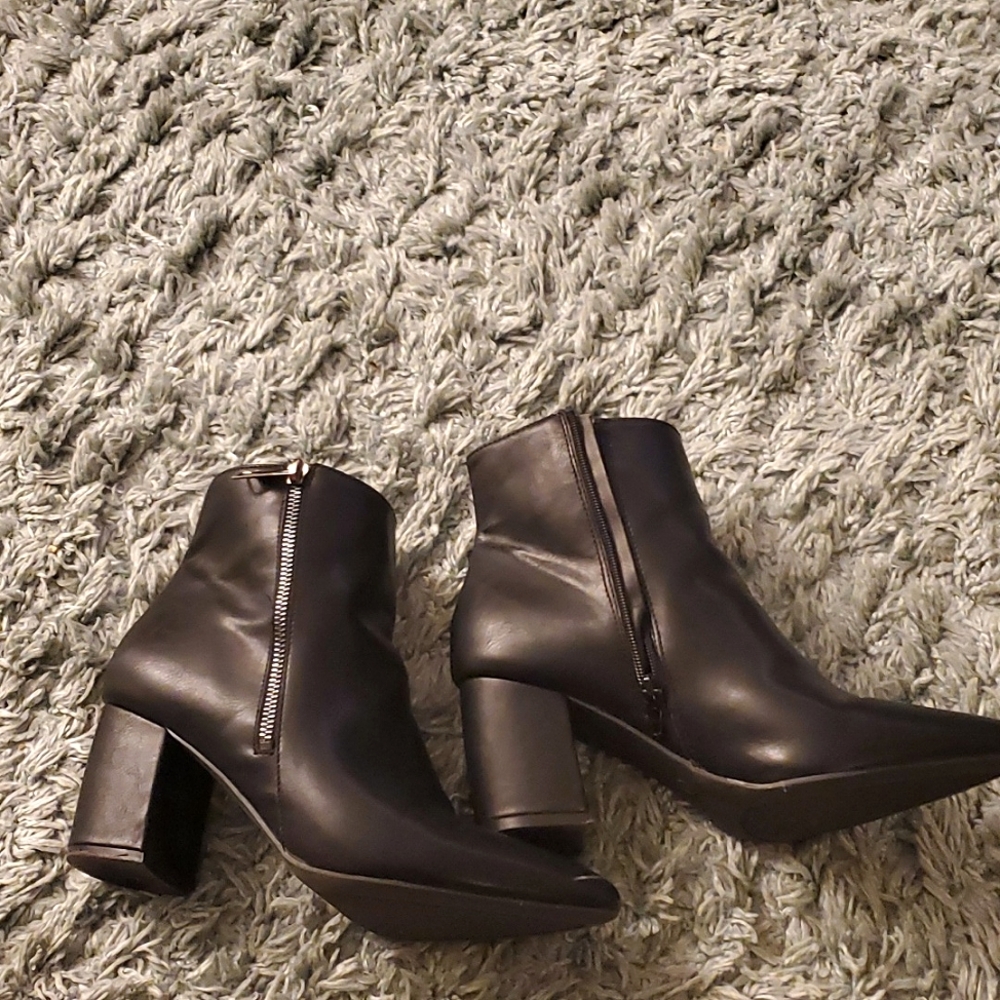 Serra Black Booties